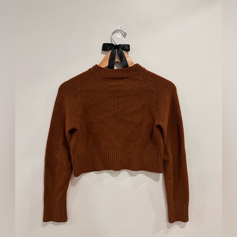 Universal Thread Cropped Sweater - Picture 2 of 3